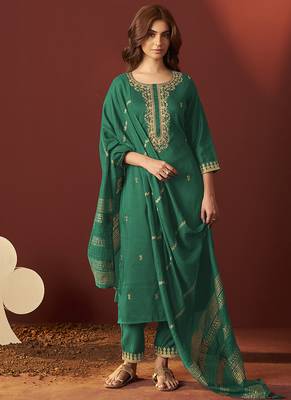 Green embroidered chinnon straight kurta set with dupatta 3