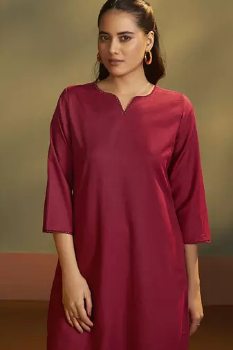 Red solid & printed cotton blend straight kurta set with printed dupatta