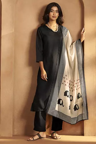 Black solid & printed cotton blend straight kurta set with printed dupatta
