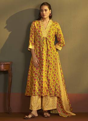 Yellow printed cotton blend anarkali & palazzo kurta set with printed dupatta 3
