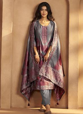 Grey jacquard art silk straight kurta set with dupatta for women 1