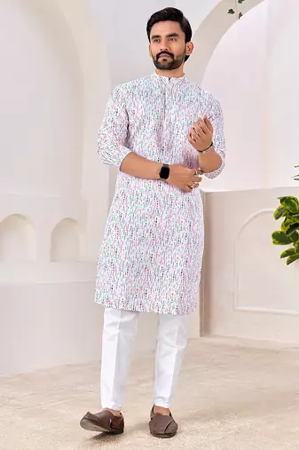 White cotton kurta with soft speckled pattern     lightweight & stylish