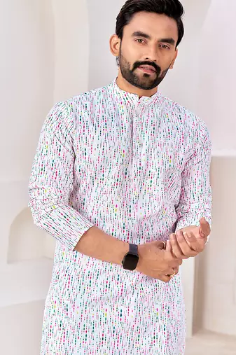 White cotton kurta with soft speckled pattern     lightweight & stylish