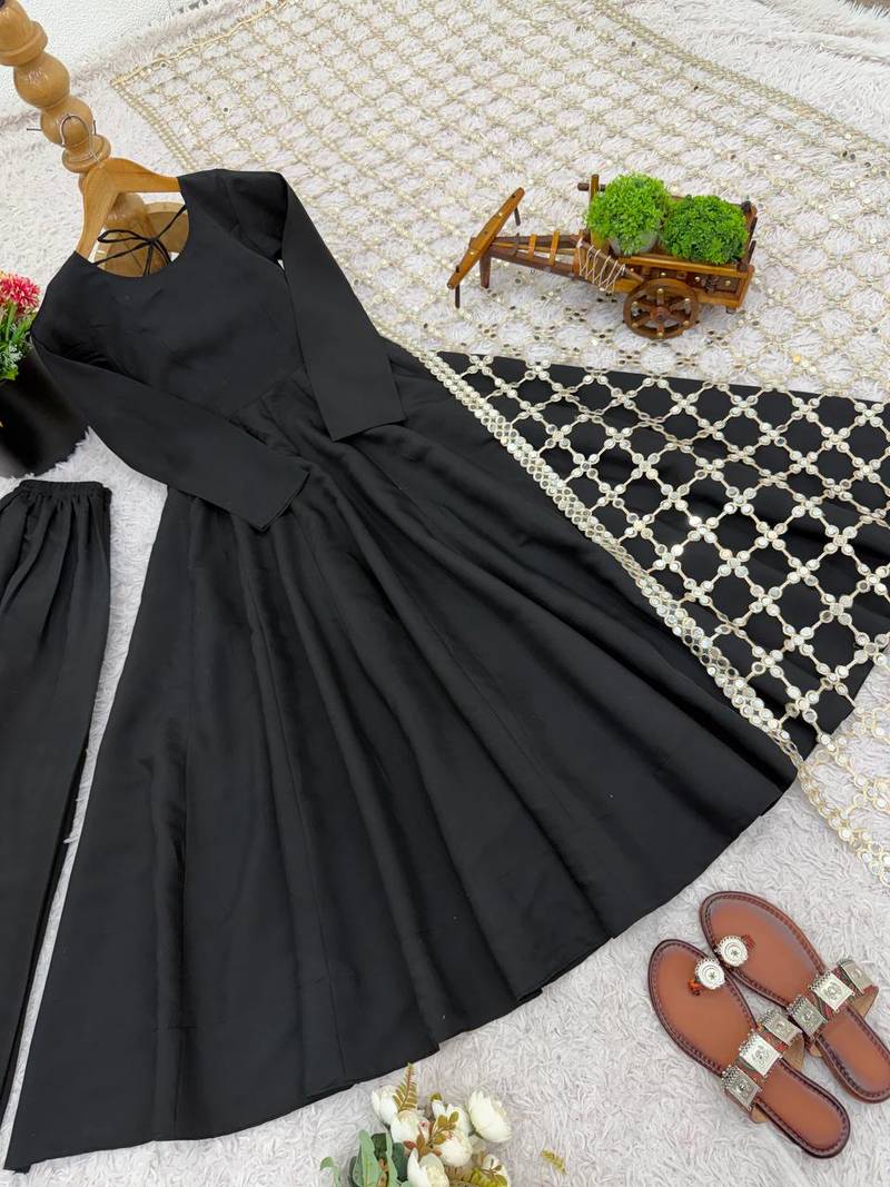 black roman silk gown set