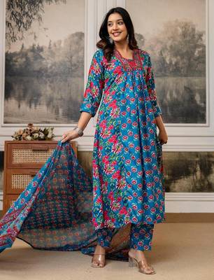 blue floral cotton kurta pant set with dupatta 5