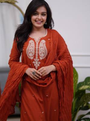 rust chanderi silk kurta pant set with dupatta 2