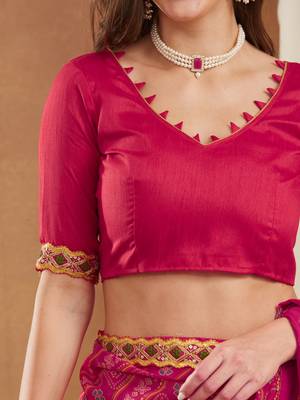 exclusive georgette bandhej foil print saree with banglori art silk blouse 5