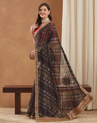 exclusive georgette bandhej foil print saree with banglori art silk blouse 2