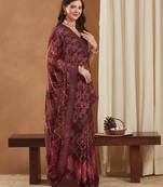 bandhej mose chiffon saree with swarovski border and banglori art silk blouse