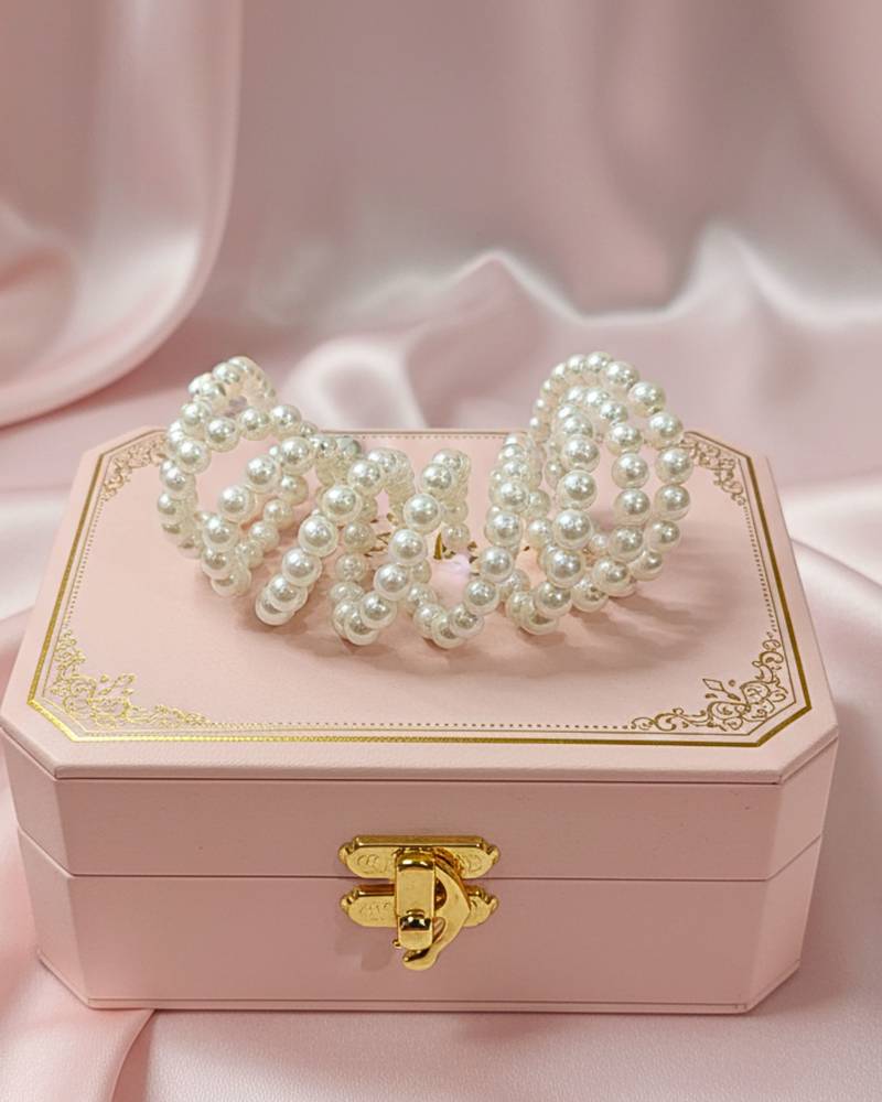Layered adjustable aaa pearl bracelet with rhodium-plated wire