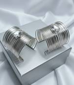 multi-layered adjustable aaa pearl bracelet with rhodium-plated wire