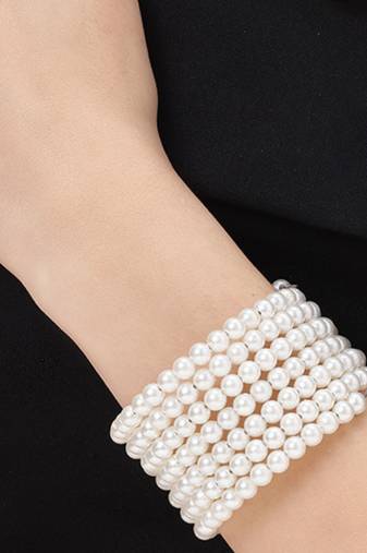 7-layered adjustable aaa pearl bracelet with rhodium-plated wire