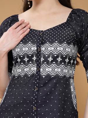 Women denim blue geometric print a-line dress 3