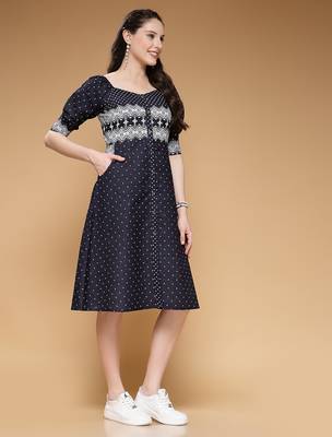 Women denim blue geometric print a-line dress 4