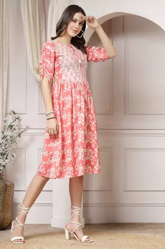 Women cotton peach floral print flared midi dress