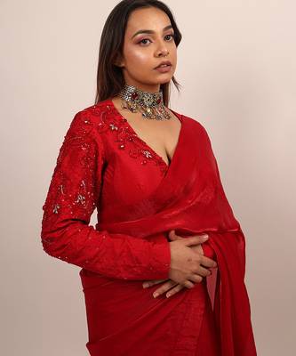 Red embroidered crepe saree 2