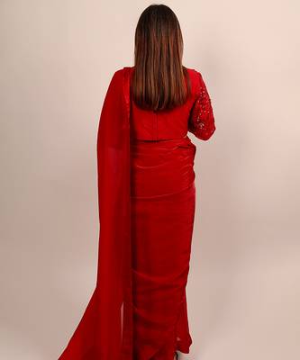 Red embroidered crepe saree 5