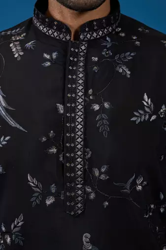 BLACK VISCOSE SILK THREAD WITH SEQUINS EMBROIDERED WORK WEDDING FESTIVAL PARTY WEAR STRAIGHT KURTA