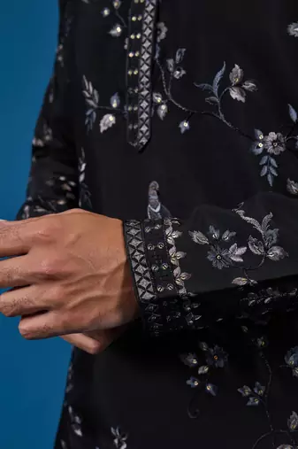 BLACK VISCOSE SILK THREAD WITH SEQUINS EMBROIDERED WORK WEDDING FESTIVAL PARTY WEAR STRAIGHT KURTA