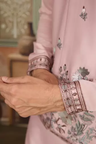 PINK SILK PREMIUM THREAD & SEQUINS EMBROIDERED WORK WEDDING FESTIVAL PARTY WEAR STRAIGHT KURTA WITH JACKE AND PANT