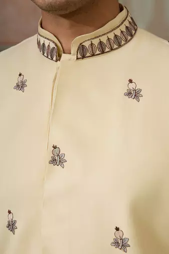 LIGHT YELLOW SILK PREMIUM THREAD & SEQUINS EMBROIDERED WORK FESTIVAL PARTY WEAR STRAIGHT KURTA WITH JACKE AND PANT