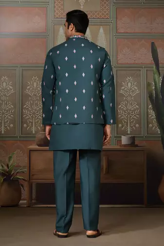 GREEN SILK PREMIUM THREAD & SEQUINS EMBROIDERED WORK WEDDING FESTIVAL PARTY WEAR STRAIGHT KURTA WITH JACKE AND PANT