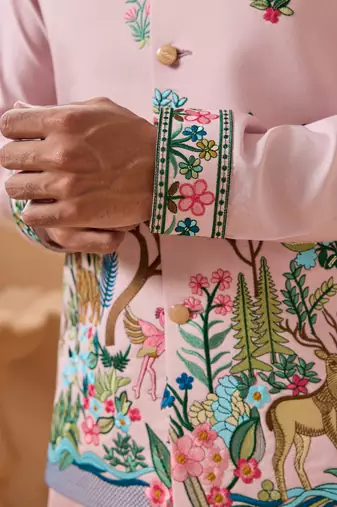LIGHT PINK VISCOSE SILK THREAD & SEQUINS EMBROIDERED WORK WEDDING FESTIVAL PARTY WEAR STRAIGHT KURTA WITH JACKE AND PANT