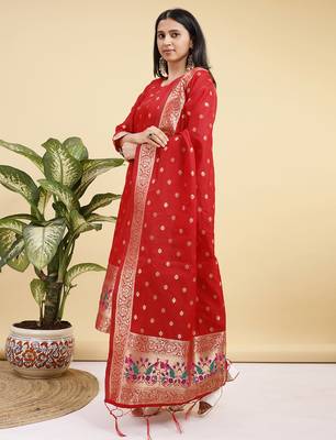 Readymade red color pure banarasi silk blend top pent dupatta set 2