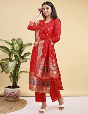 Readymade red color pure banarasi silk blend top pent dupatta set 3