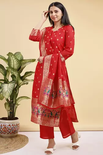 Readymade red color pure banarasi silk blend top pent dupatta set