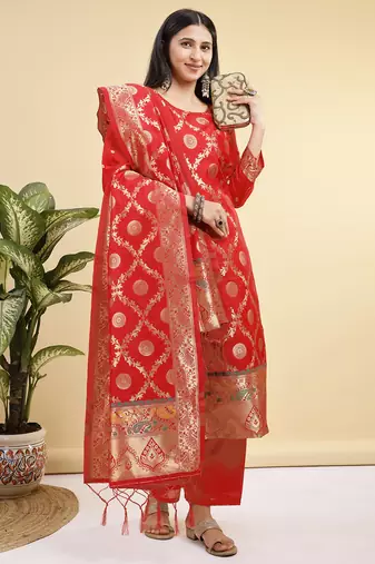 Readymade red color pure banarasi silk blend top pent dupatta set