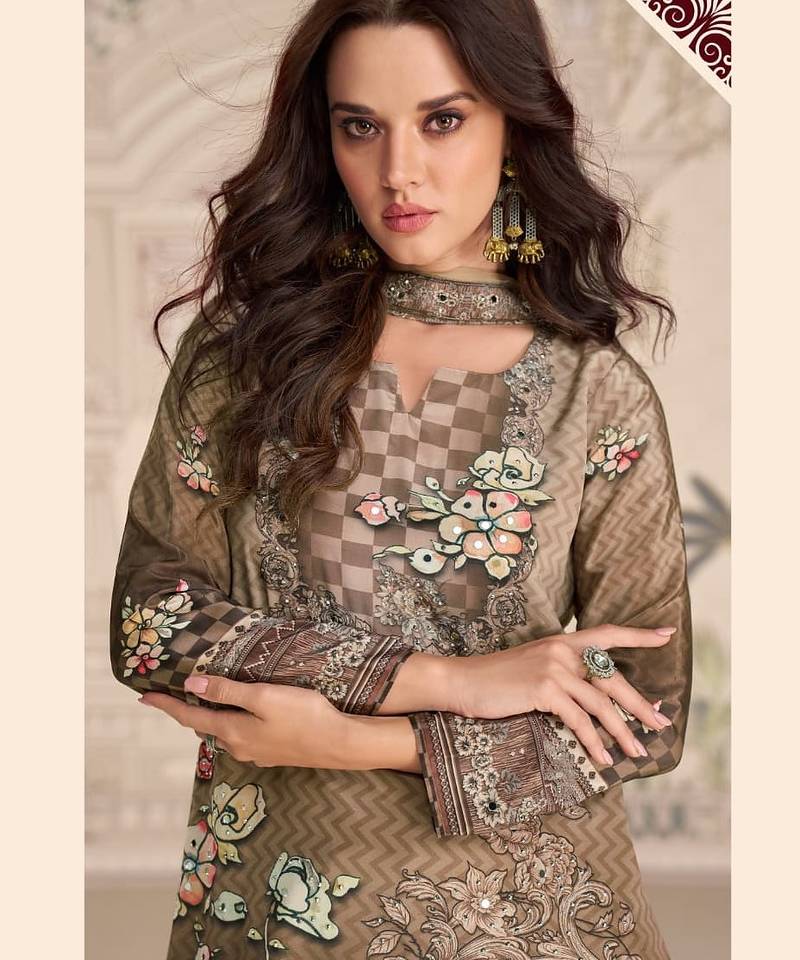 can be altered from 38 to 44