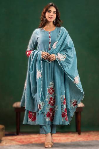 Sky blue chanderi silk embroidered kurta pant dupatta