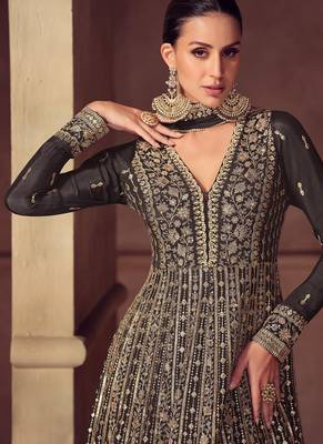 black embroidered chiffon anarkali-salwar-kameez 2