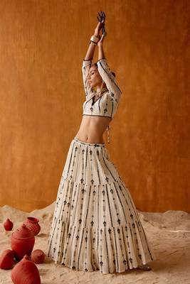 OFF WHITE SEQUINED EMBROIDERED WORK GEORGETTE LEHENGA  SET WITH CHOLI WITH DUPATTA. 3