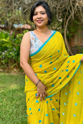 Yellow bengali khadi cotton saree for women 5