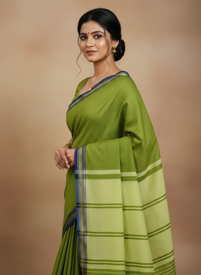 Green bengali khadi cotton saree for women 4