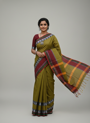 Green bengali khadi cotton saree for women 4