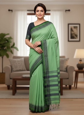 Green bengali khadi cotton saree for women 4