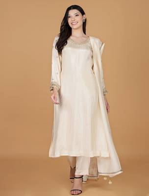 ivory opara silk three piece set 1