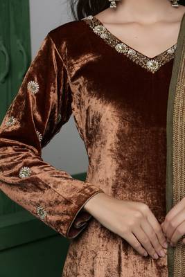 brown velvet kurta set 1