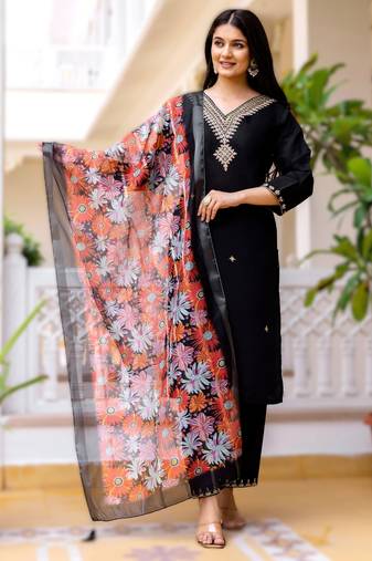Black viscose embroidered kurta jacquard organza dupatta