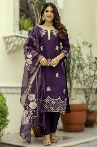 Purple viscose embroidered kurta printed organza dupatta