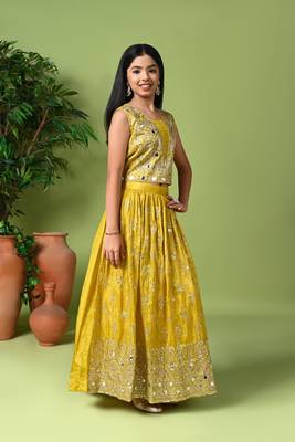 gold embroidered lehenga choli with dupatta 4
