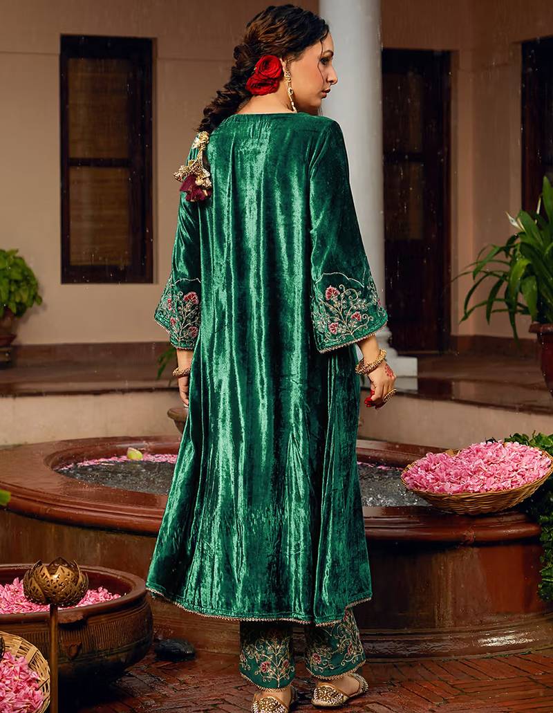 Green velvet heavy thread embroidery work kurta pant set