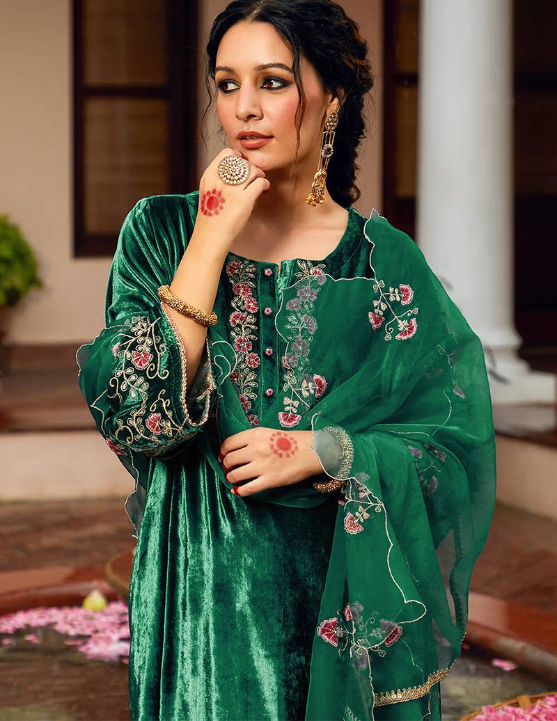 Green velvet heavy thread embroidery work kurta pant set
