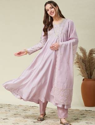 Lavender vichitra silk heavy thread embroidery work kurta pant set 1