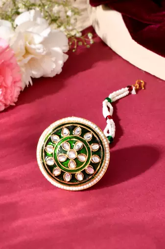 Head jewellery