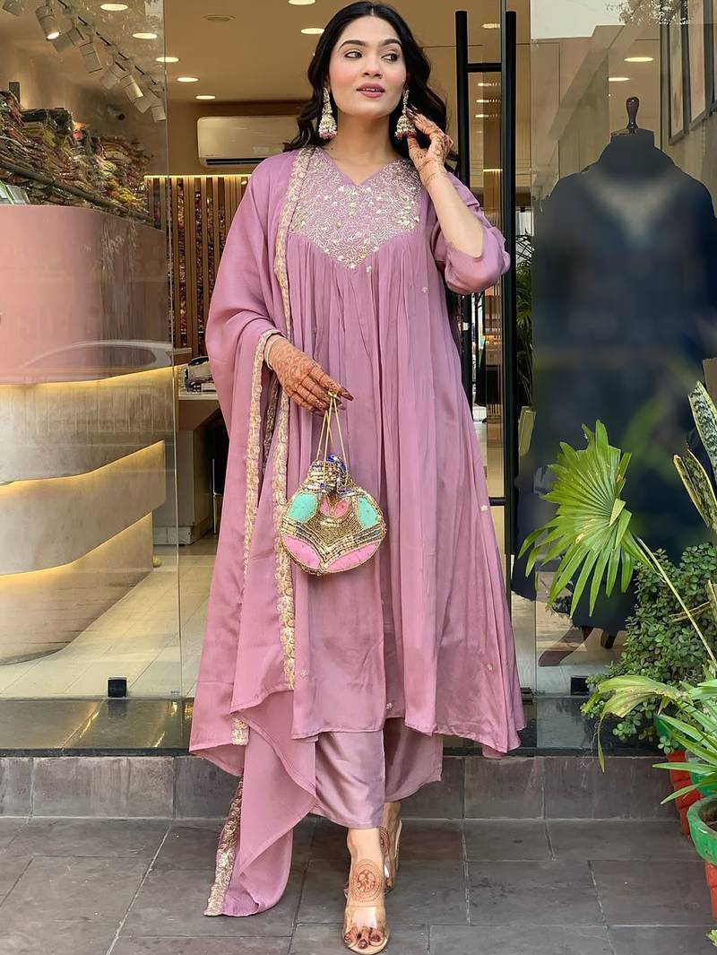 Baby pink chinon heavy thread embroidery work kurta pant set