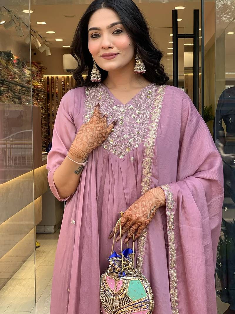 Baby pink chinon heavy thread embroidery work kurta pant set